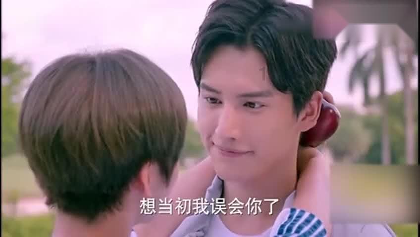 “百万摩托大军只剩我华叔了！”湖南58岁大叔带妻骑摩托返乡，一身装备酷似机车少年